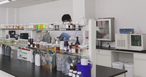 Aceite de base de éster sintético HFDU Tmpto Improvador de adhesividad añadido para un rendimiento superior